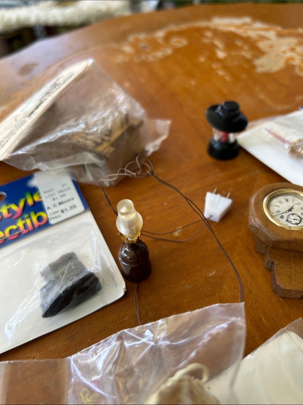 Vintage Dollhouse Miniatures Assorted Farmhouse Themed Accessories - Picture 7 of 8